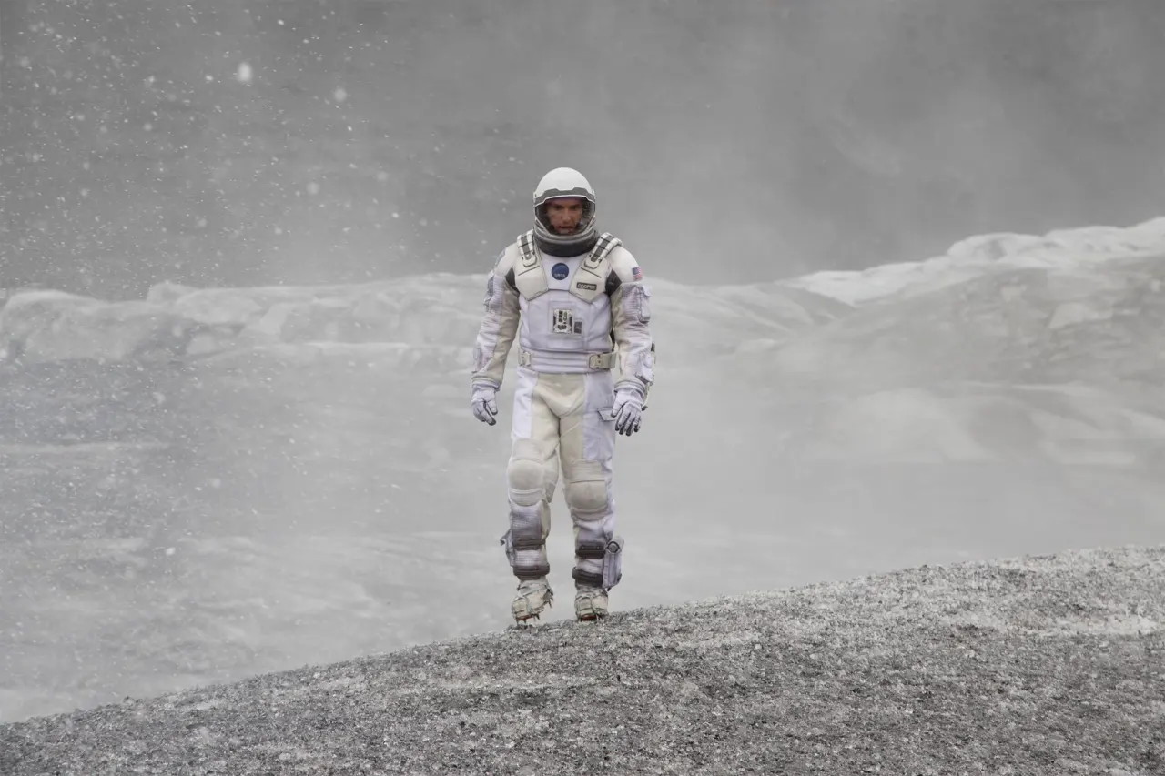 7 Huge Differences Between Christopher Nolan's 'Interstellar' and Steven Spielberg's Original Script