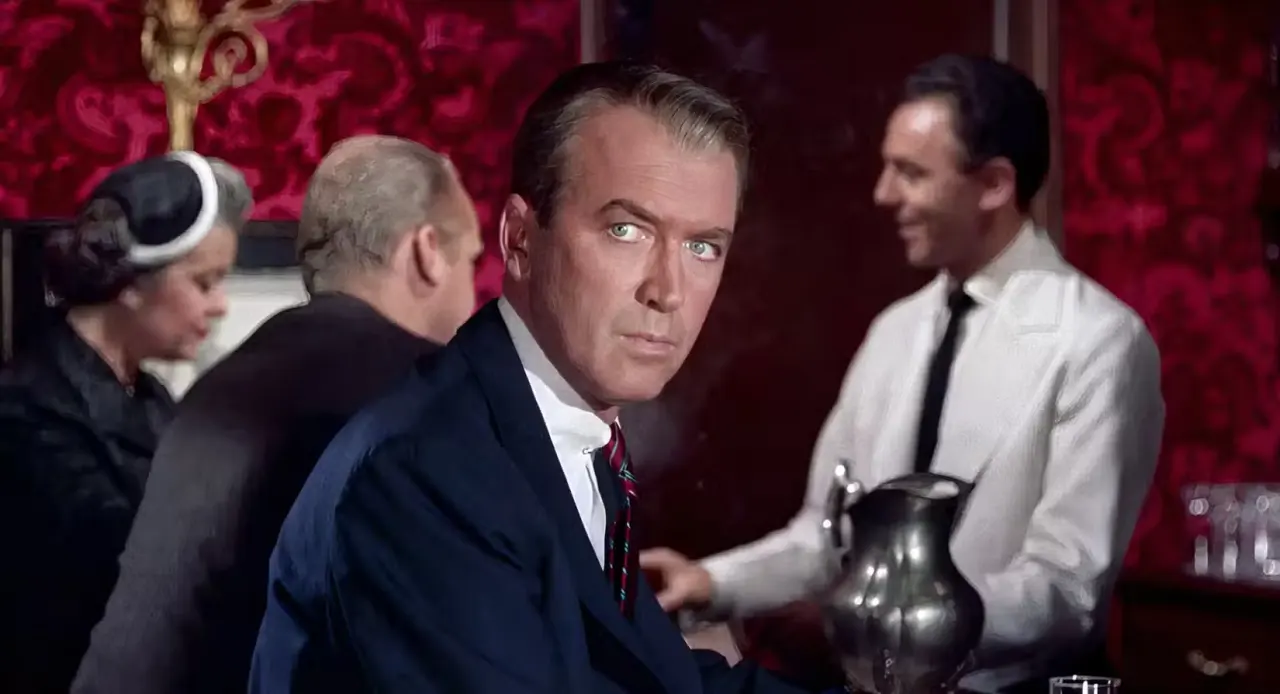 Scottie works undercover in Vertigo