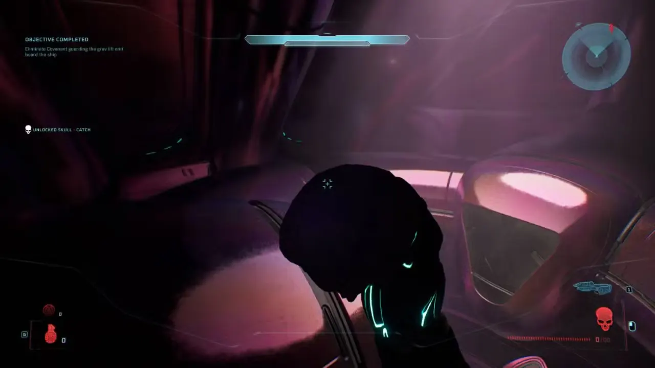 The player in Halo: Campaign Evolved holding the Catch skull.