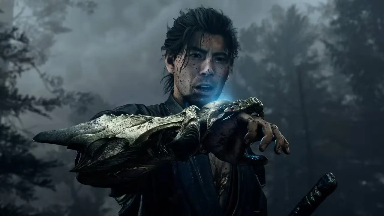 The protagonist in Onimusha: Way of the Sword wearing his gauntlet.
