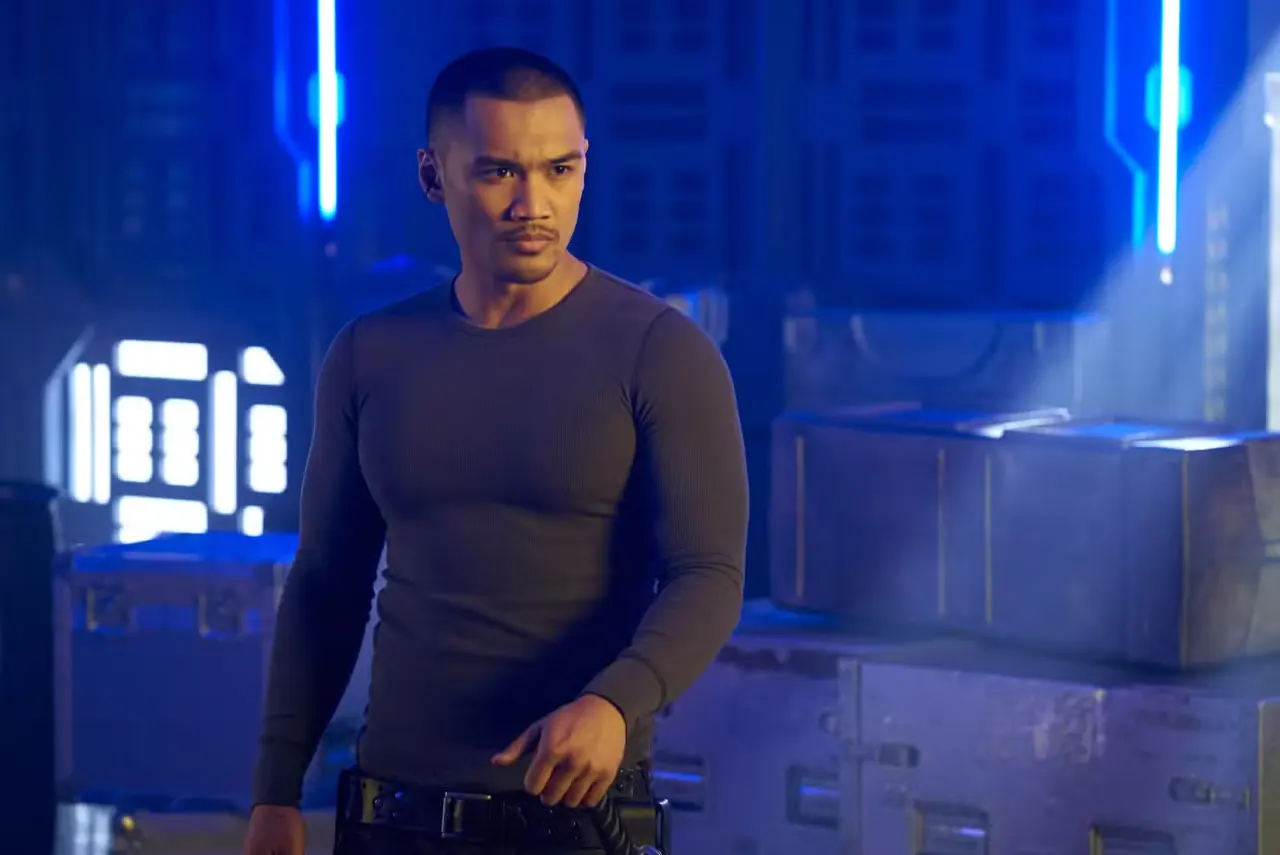 Alex-Mallari-Jr-Dark-Matter-2015-1